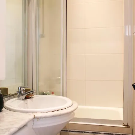 Spacious And Bright Aparment Of 60 M Appartamento *